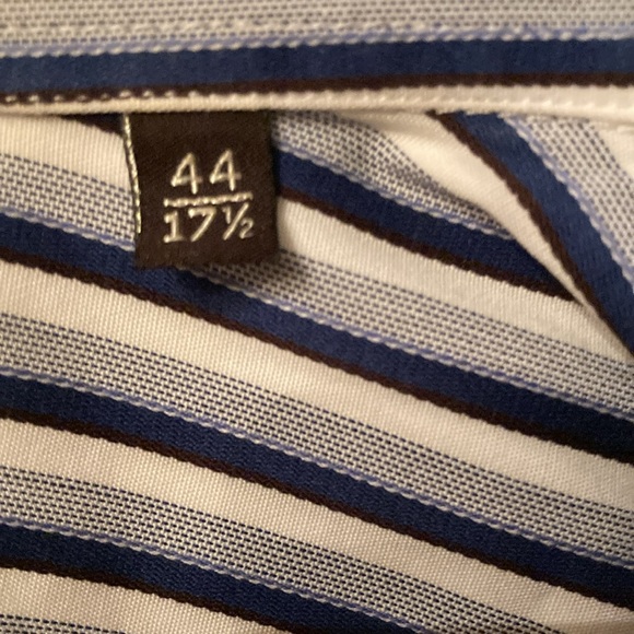 Canali dress shirt with French cuffs. Size 17 1/2 (44). Made in Italy. - Picture 4 of 7